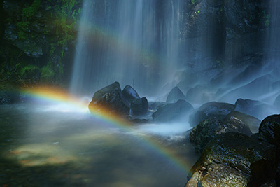 唐沢（からさわ）の滝の虹
