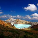 草津白根山（湯釜）